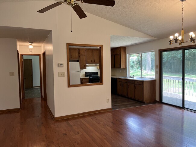 Foto del edificio - 2908 N Deshong Rd