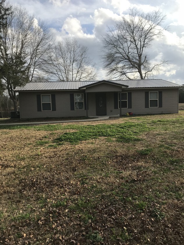 Foto principal - 520 Laura Wilkes Rd