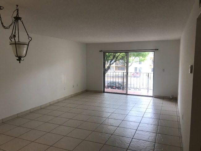 Building Photo - 11925 NE 2nd Ave