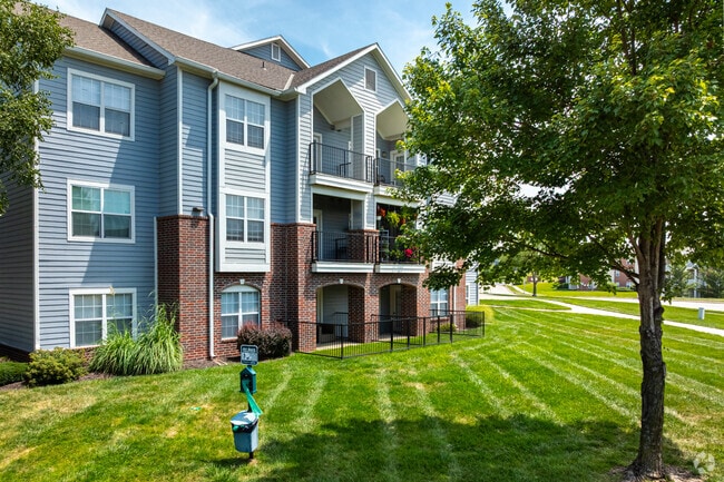 Building Photo - Wild Oak Apartments