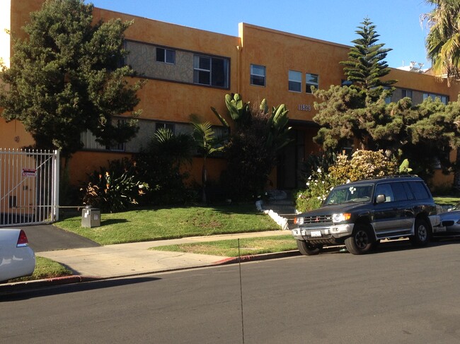 Building Photo - 11829 Kiowa Ave