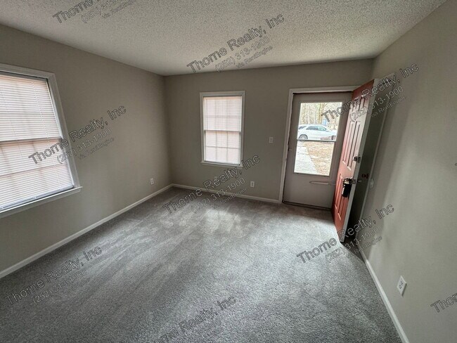 Foto del edificio - 2255 Sherwood Ave