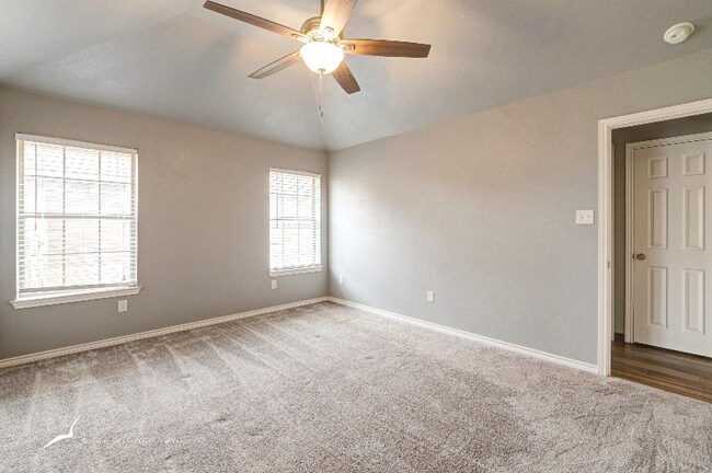 Building Photo - 265 Sugar Berry Ave