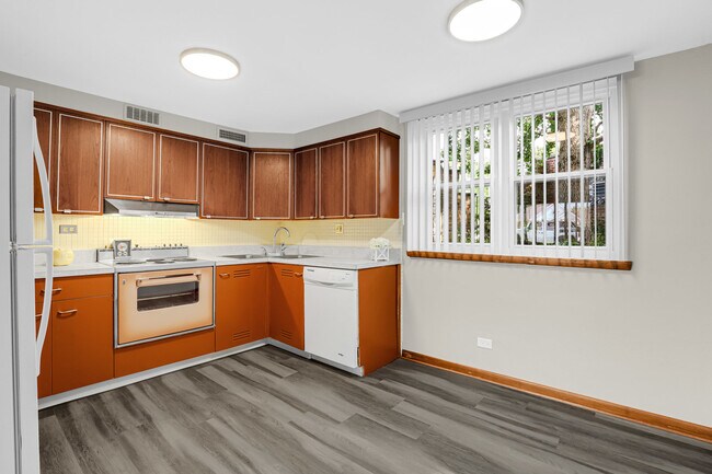 Foto del edificio - 7101 W Foster Pl