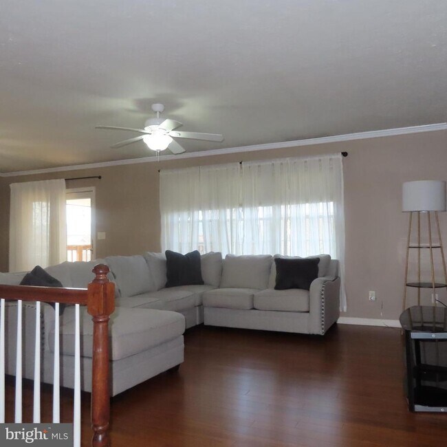 Foto del edificio - 2325 Majestic Ct