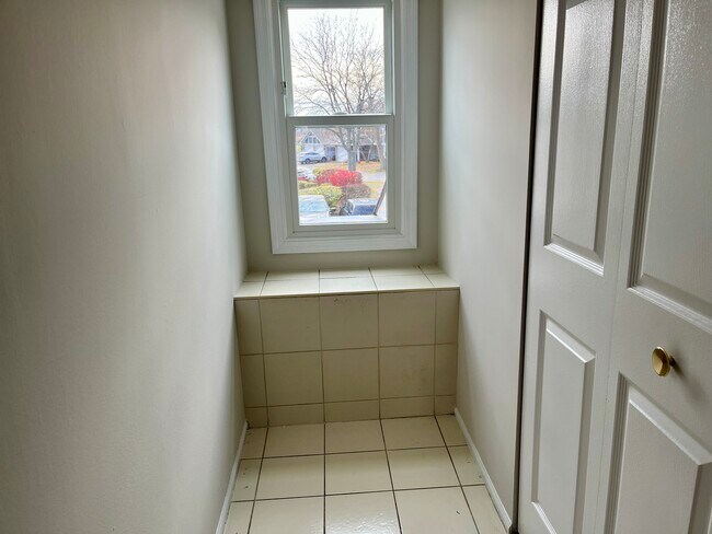 Foto del edificio - 240 Southwick Ct