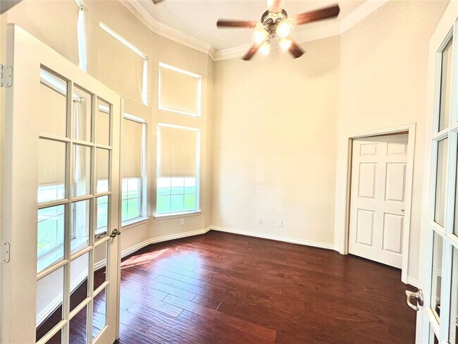 Foto del edificio - 26223 Longmont Park Ln