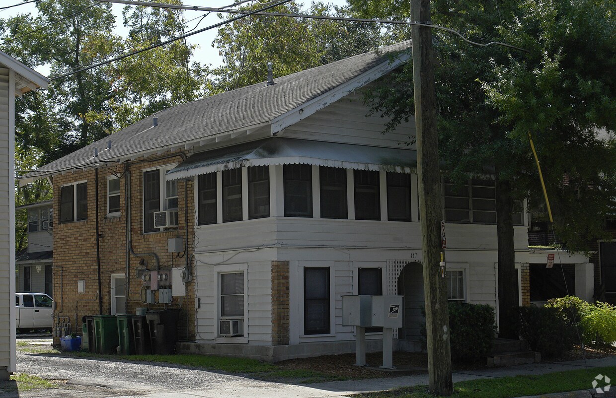 Building Photo - 1126 SW 2nd Ave