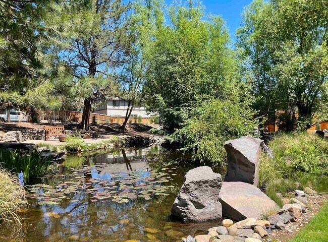 Foto del edificio - 61304 SE Wizard Ln