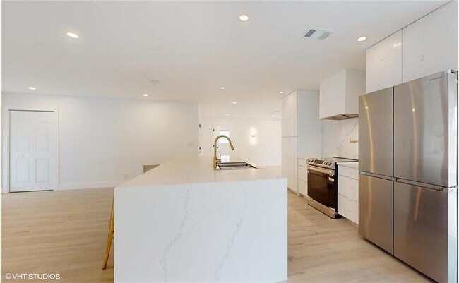 Foto del edificio - 4761 NE 28th Ave