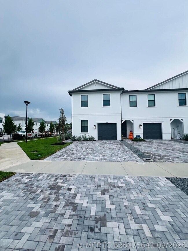 Building Photo - 4190 EFENDI