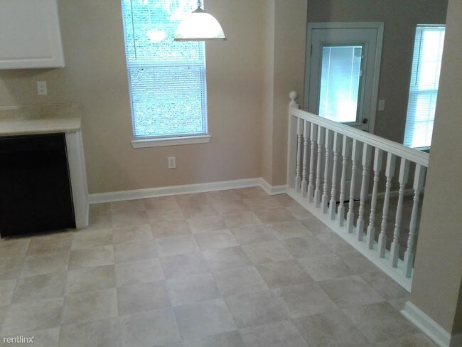 Building Photo - 5243 Round Table Dr