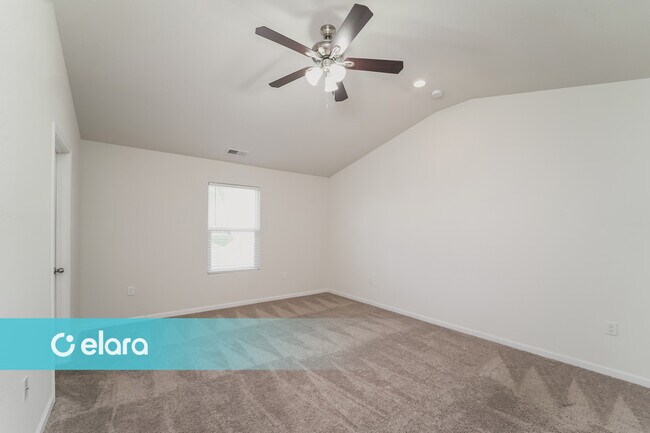Foto del edificio - 8031 Derby Wood Ln