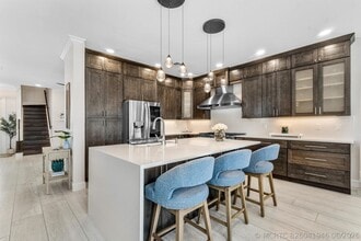 Building Photo - 550 Tomahawk Ct