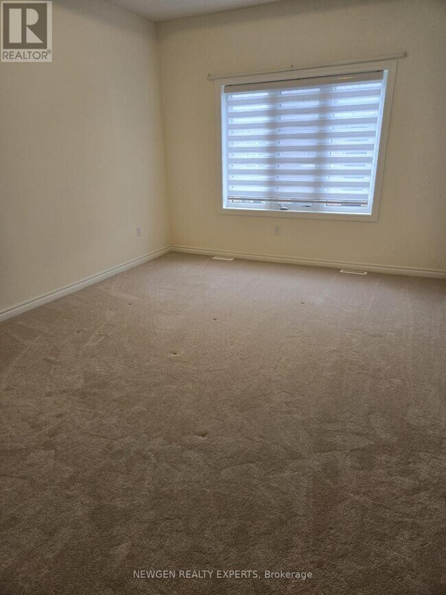 Photo du bâtiment - 27 Donald Ficht Crescent