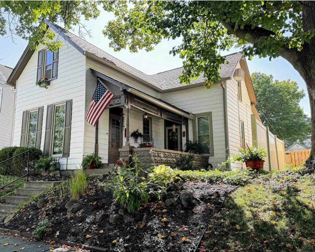 2 Bedroom Single Family Home - 3 MONTH LEA... - 2 Bedroom Single Family Home - 3 MONTH LEA...