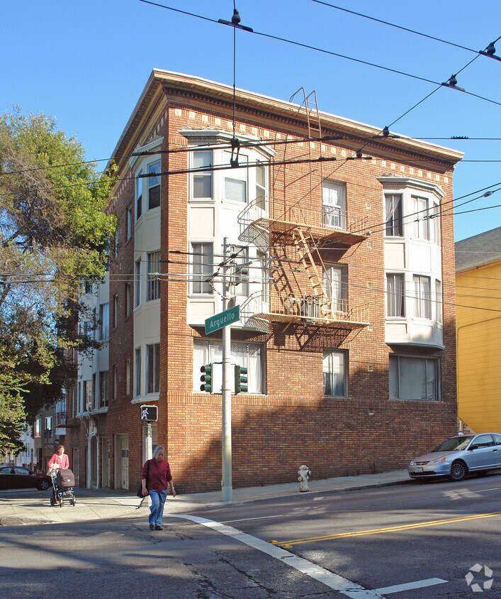 Foto del edificio - 860 Arguello Blvd