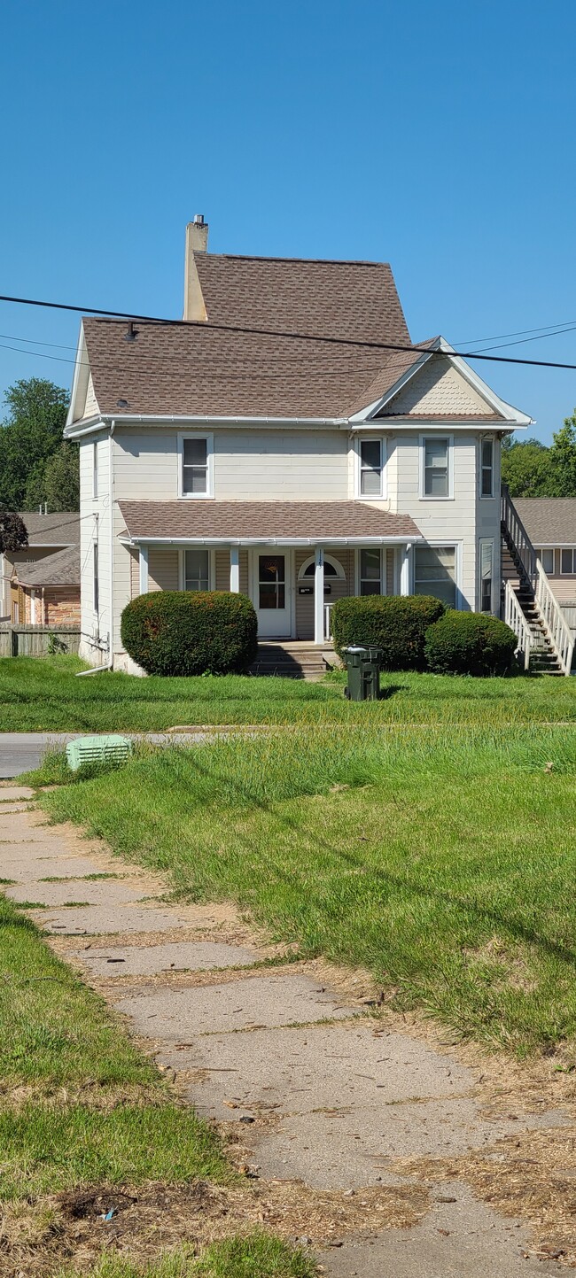 Building Photo - 1123 W 22nd St