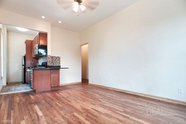 Foto del edificio - 480 6th St