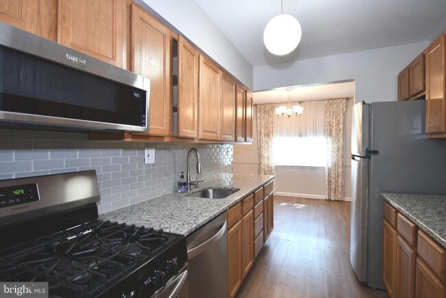 Foto del edificio - 5629 Selford Rd