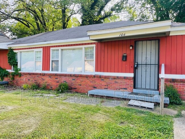 Photo - 106 N Holmes St House