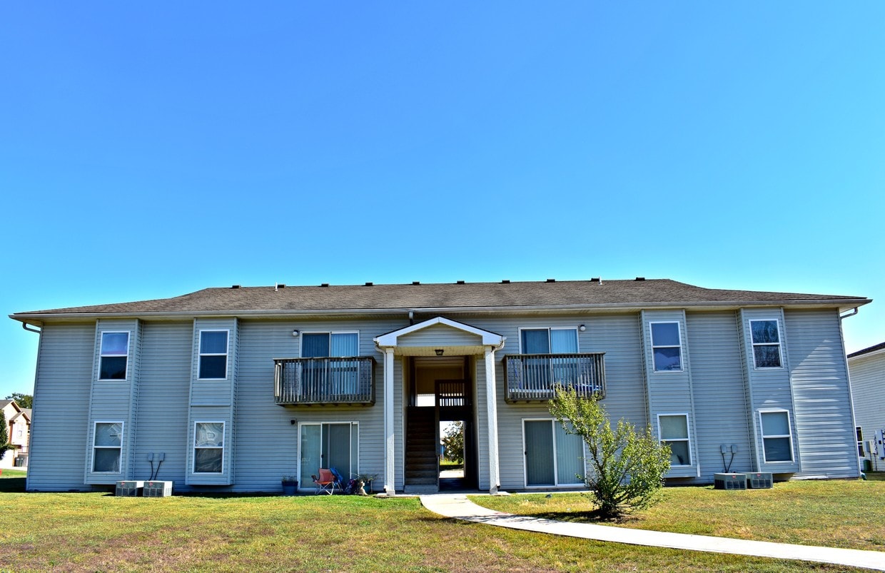 Primary Photo - Sun River Apartments