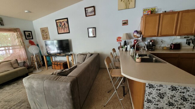 Foto del edificio - 1021B Park Ave