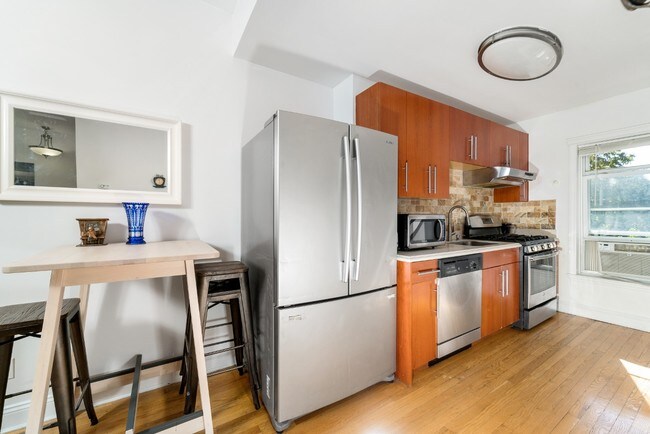 Building Photo - 364 74th St