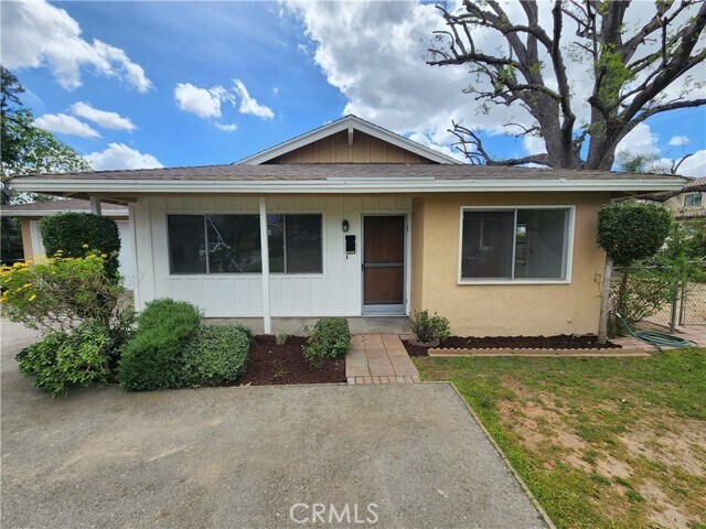 Foto del edificio - 10522 Olive St