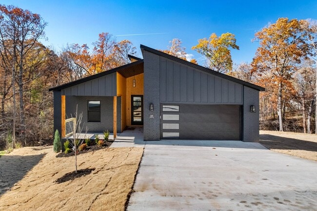 Building Photo - 19 Dumfries Dr