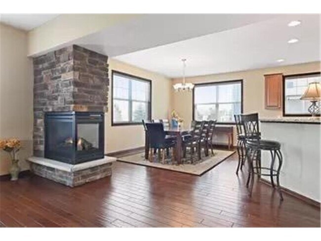 Building Photo - 9695 Independence Cir
