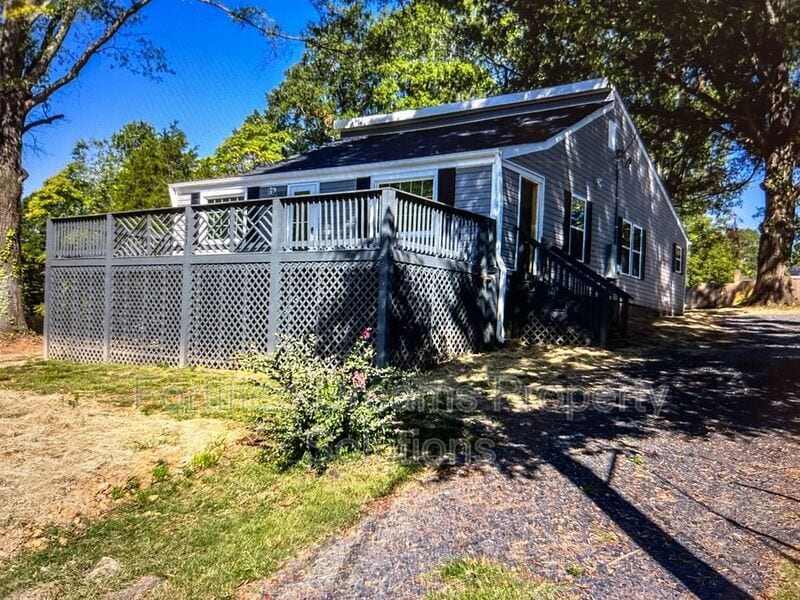 Foto principal - 1003 Willow St