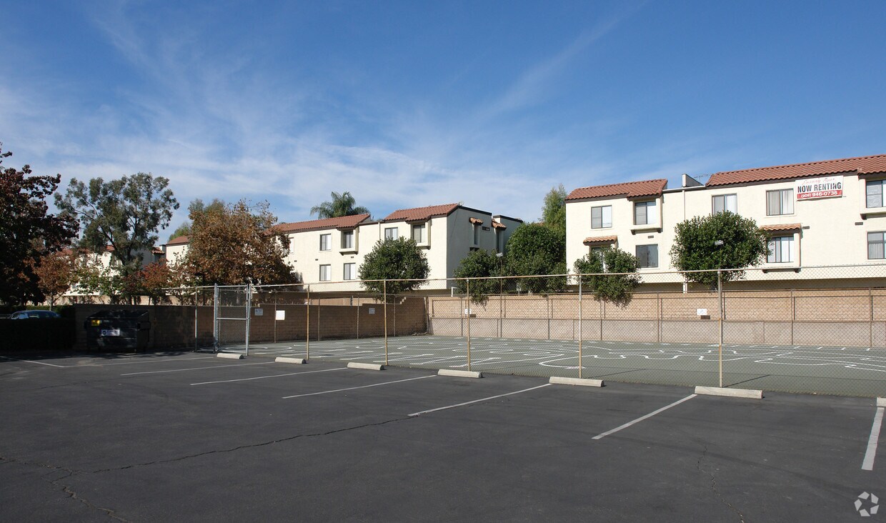 Foto del edificio - Las Brisas Apartments