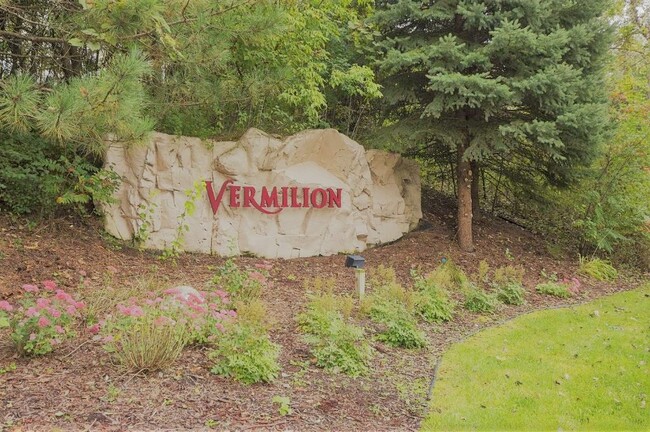 Building Photo - 3625 Vermilion Court North