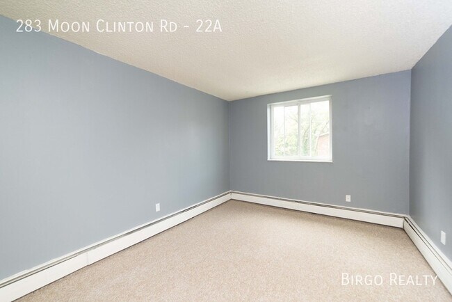Building Photo - Move in Special!