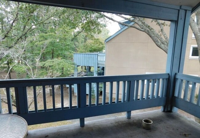 Building Photo - 1605 Harbourside Dr
