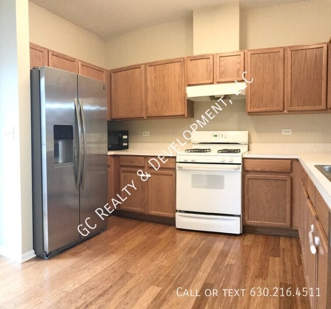Building Photo - 2105 W Concord Ln