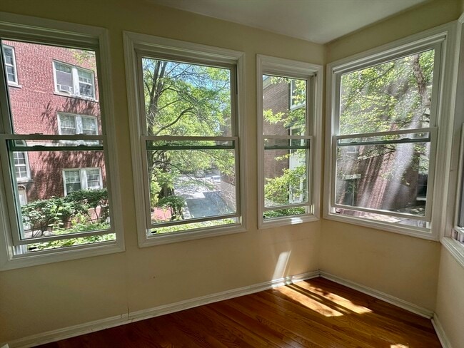 Building Photo - 1405 Beacon St