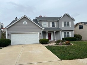 Building Photo - 1163 Shoreline Dr
