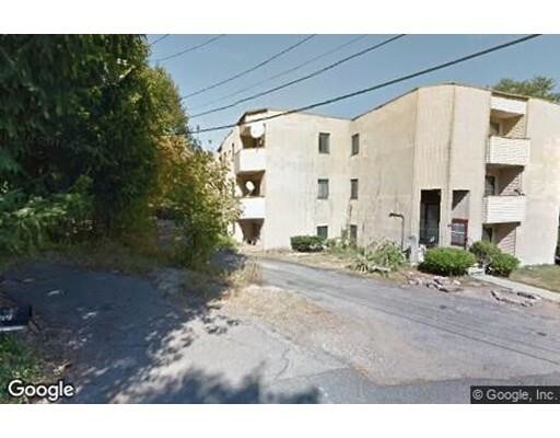 Foto del edificio - 75 Scotch Pond Pl