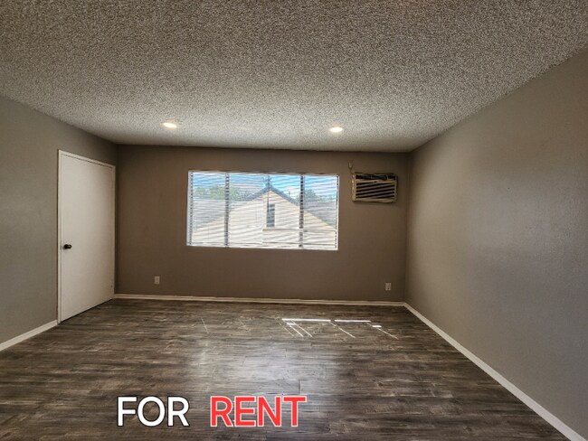 Foto del edificio - 14743 Sylvan St