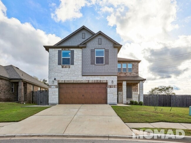 Building Photo - Fully furnished 3 Bedroom Single Family Ho...