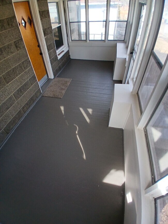 Foto del edificio - 1535 West St