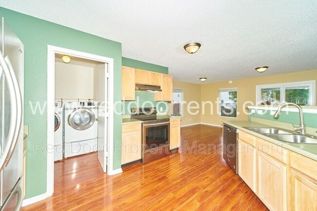 Building Photo - 10847 Grace Dr