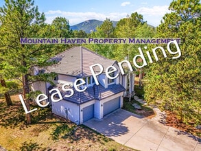 Building Photo - 2215 Island Point