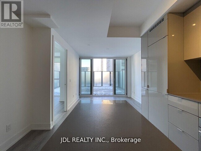 Building Photo - 7 Grenville St