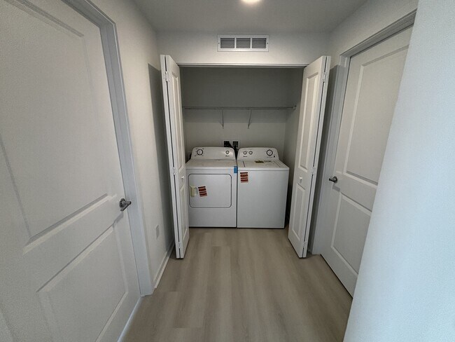 Building Photo - 5563 Millennia Park Dr