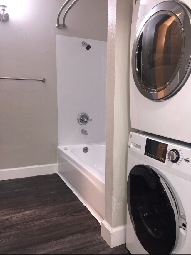 Building Photo - Sunset Station Apartments