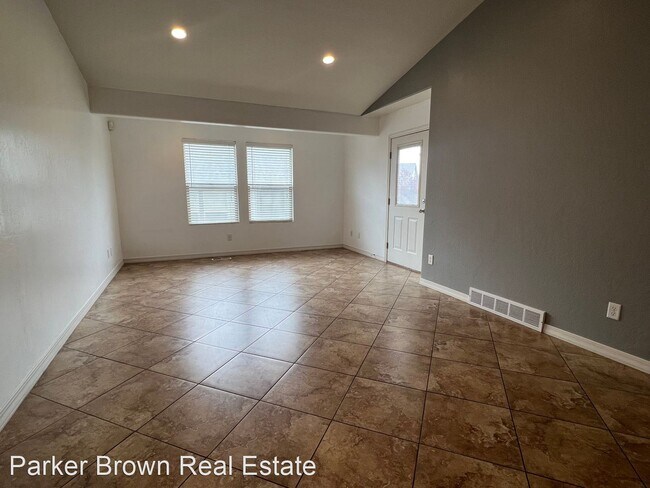 Building Photo - 3 br, 2.5 bath House - 89 E RiverBend Rd