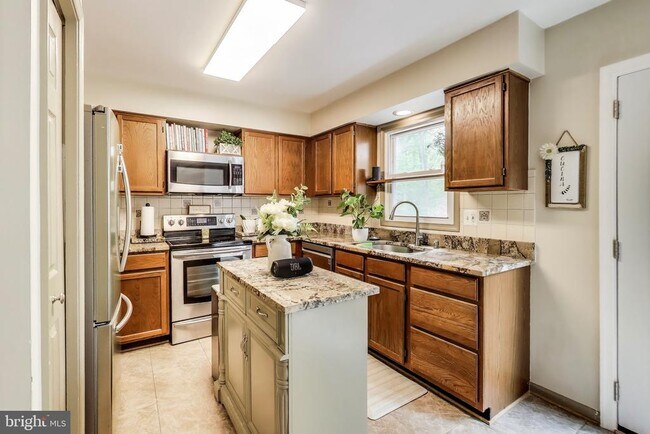 Foto del edificio - 13630 Cedar Creek Ln